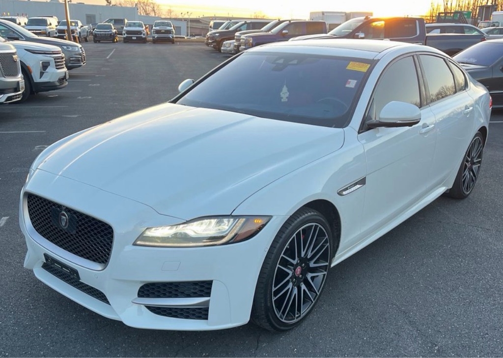 2017 Jaguar XF R-Sport's photo
