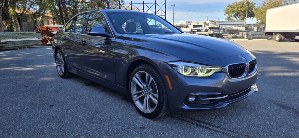 BMW 3-Series 330i SULEV Sedan 2017