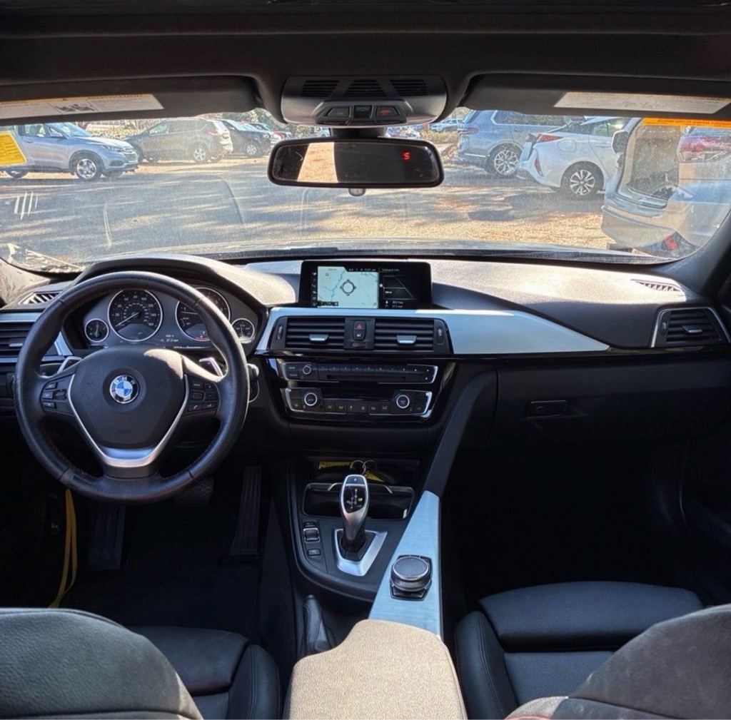 BMW 3-Series 330i SULEV Sedan 2017