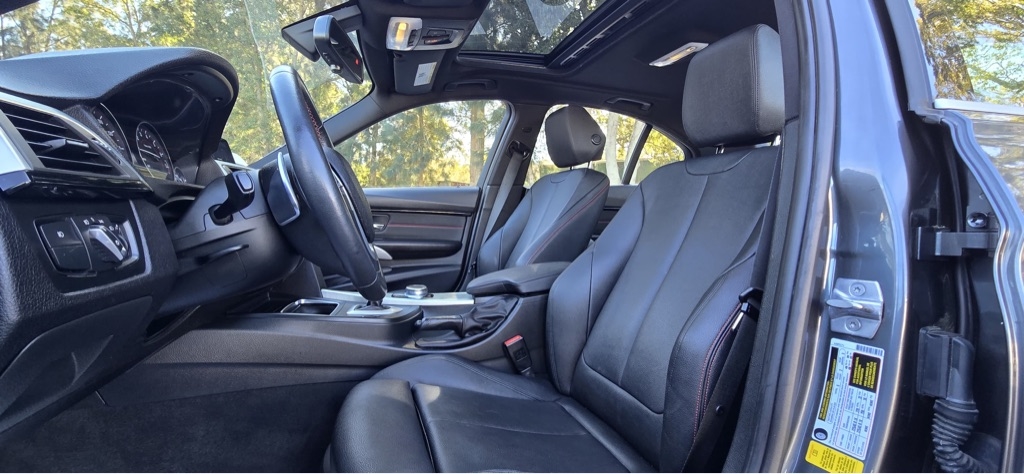 BMW 3-Series 330i SULEV Sedan 2017