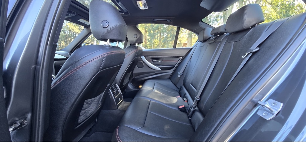 BMW 3-Series 330i SULEV Sedan 2017