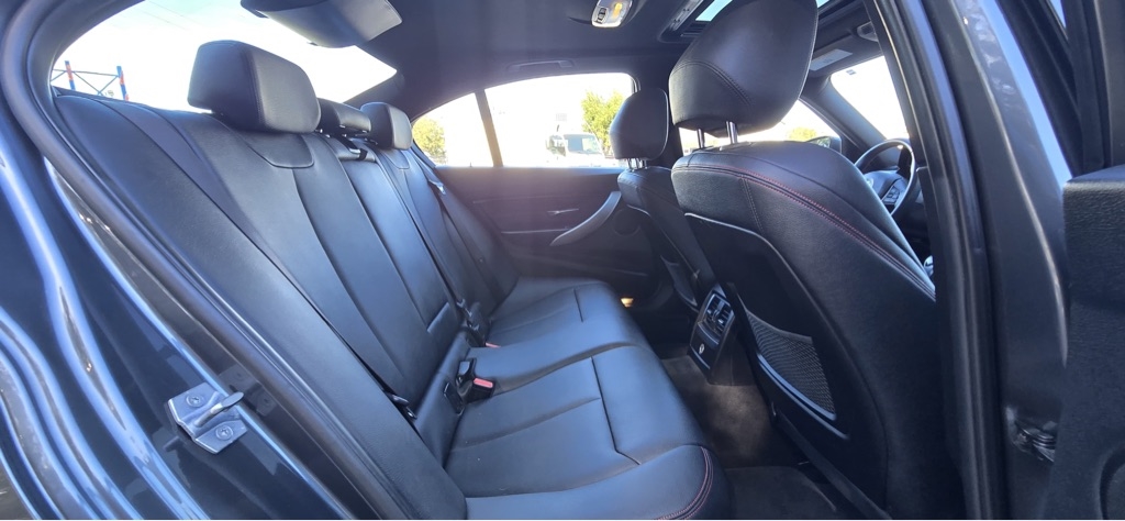 BMW 3-Series 330i SULEV Sedan 2017