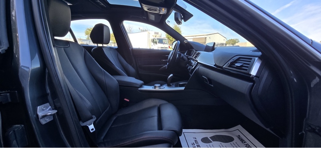 BMW 3-Series 330i SULEV Sedan 2017