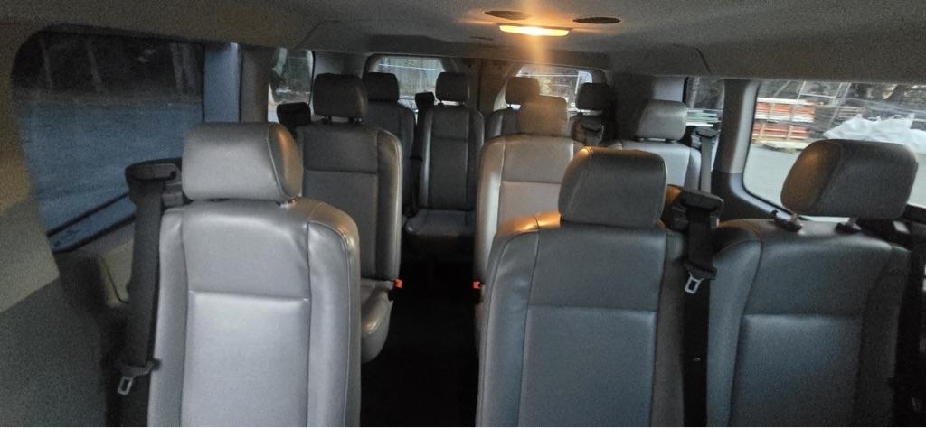 Ford Transit 350 Wagon Low Roof XL w/Sliding Pass. 148-in. WB 2015