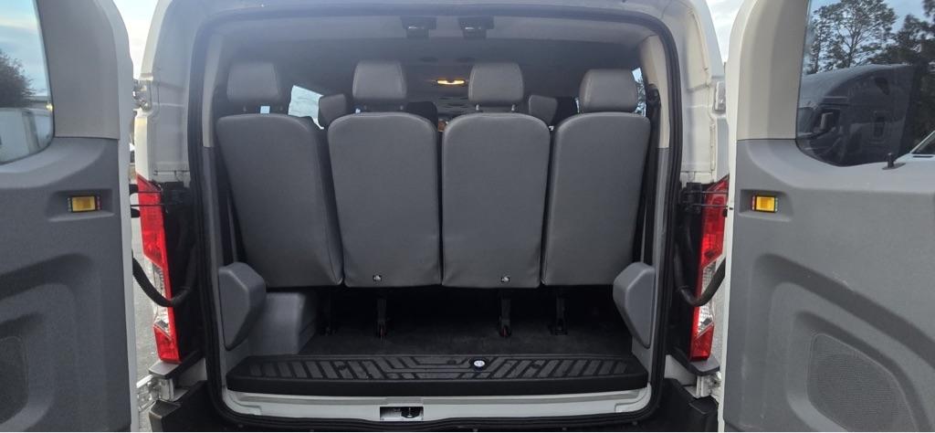 Ford Transit 350 Wagon Low Roof XL w/Sliding Pass. 148-in. WB 2015