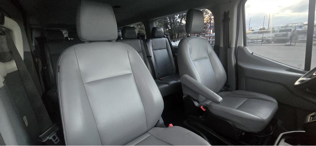 Ford Transit 350 Wagon Low Roof XL w/Sliding Pass. 148-in. WB 2015