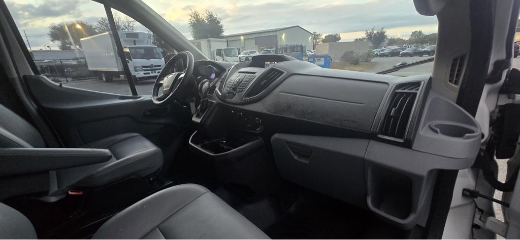 Ford Transit 350 Wagon Low Roof XL w/Sliding Pass. 148-in. WB 2015