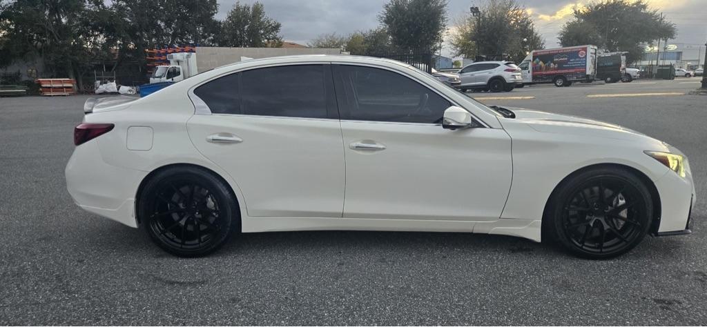 Infiniti Q50 3.0t LUXE 2020