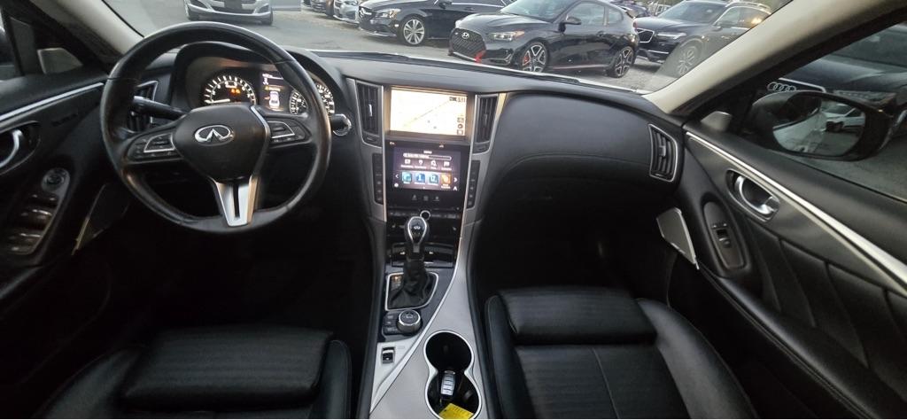 Infiniti Q50 3.0t LUXE 2020