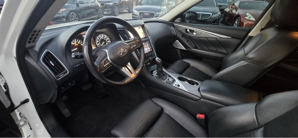 Infiniti Q50 3.0t LUXE 2020