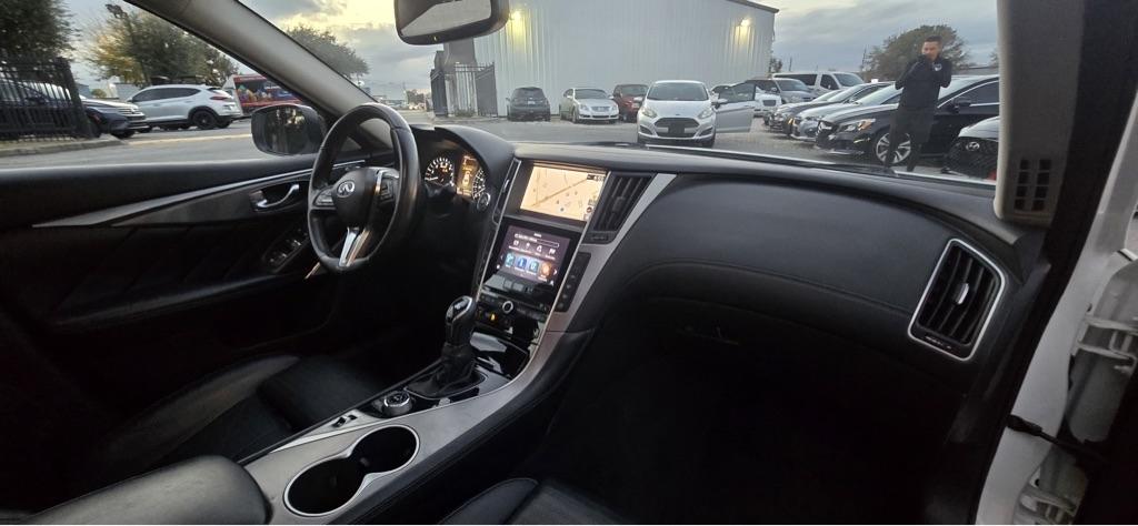 Infiniti Q50 3.0t LUXE 2020