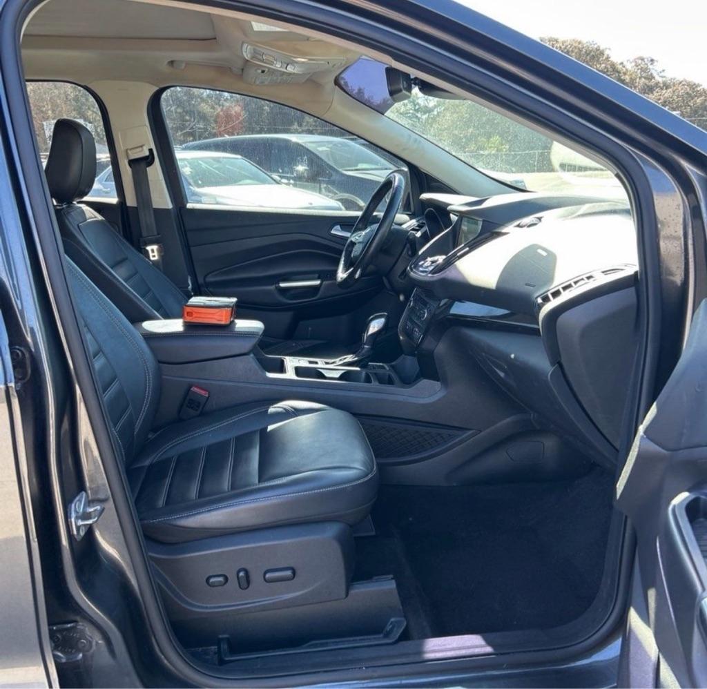 Ford Escape Titanium 4WD 2019