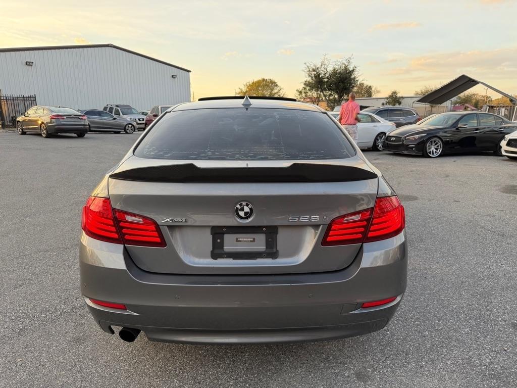 BMW 5-Series 528i xDrive 2015