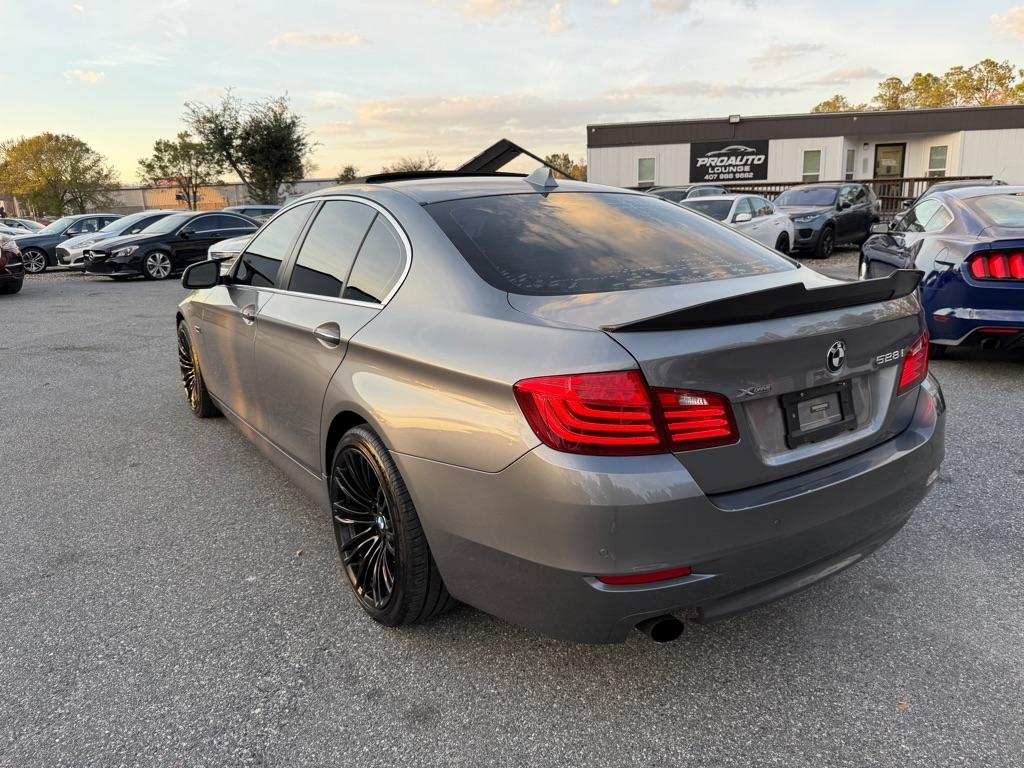 BMW 5-Series 528i xDrive 2015