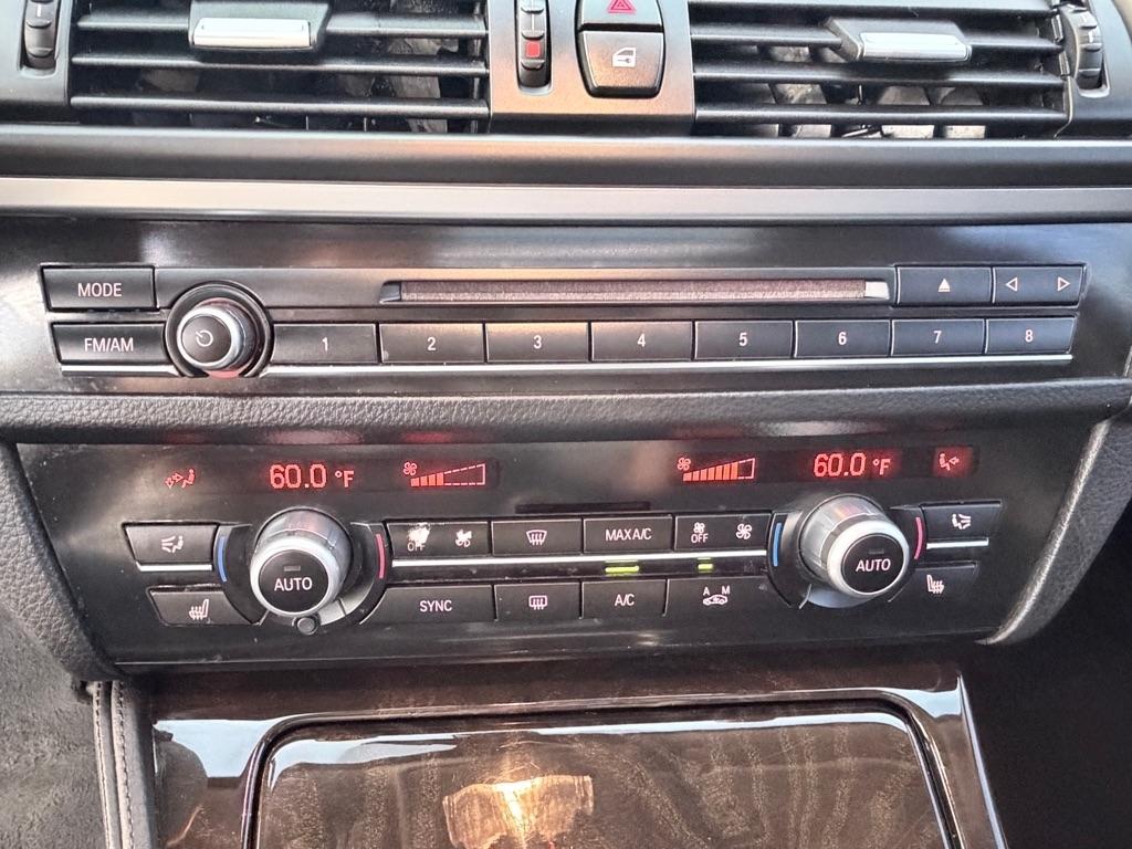 BMW 5-Series 528i xDrive 2015