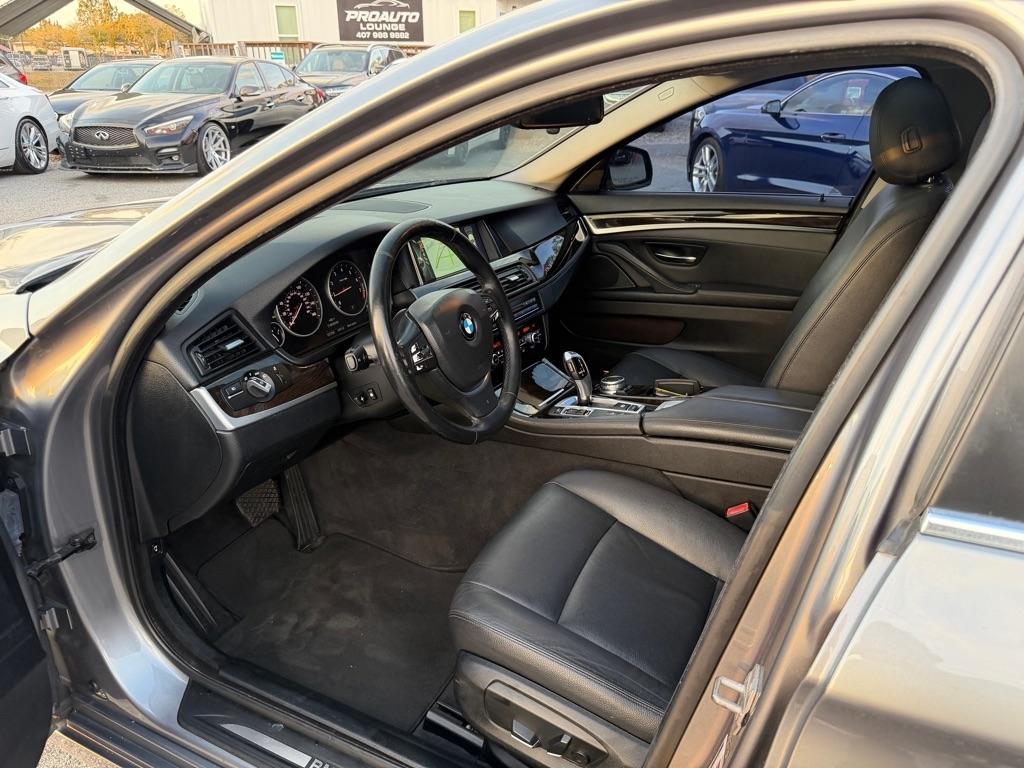 BMW 5-Series 528i xDrive 2015