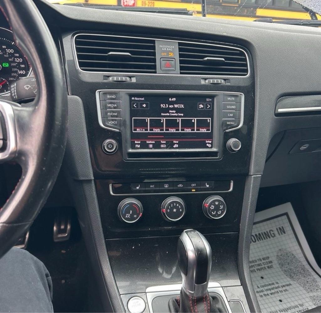 Volkswagen GTI S 6A 4-Door 2016