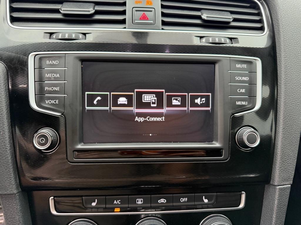 Volkswagen GTI S 6A 4-Door 2016