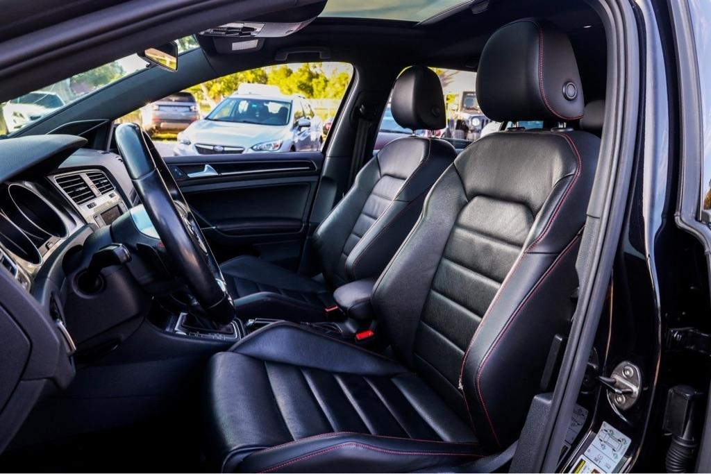 Volkswagen GTI S 6A 4-Door 2016