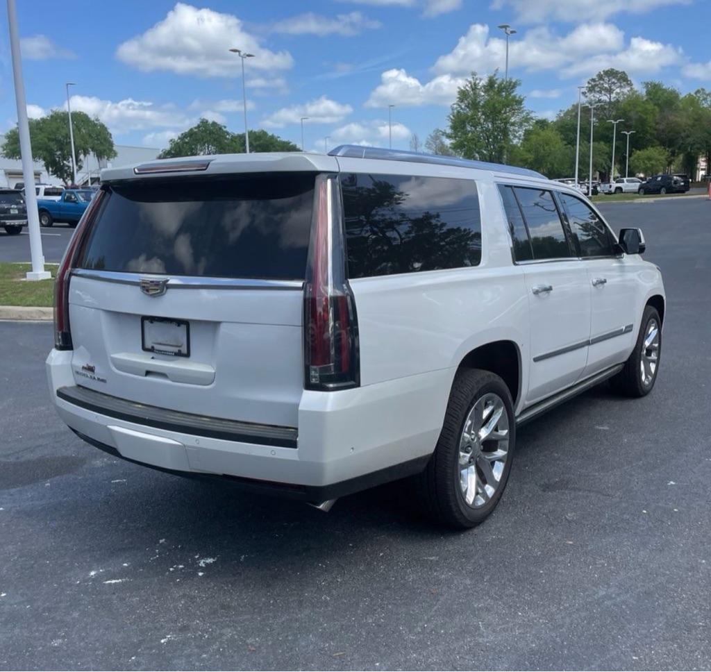 Cadillac Escalade ESV Premium 4WD 2018