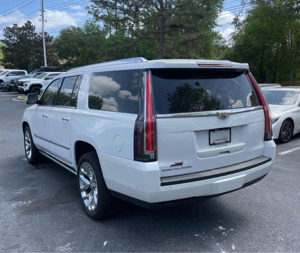 Cadillac Escalade ESV Premium 4WD 2018