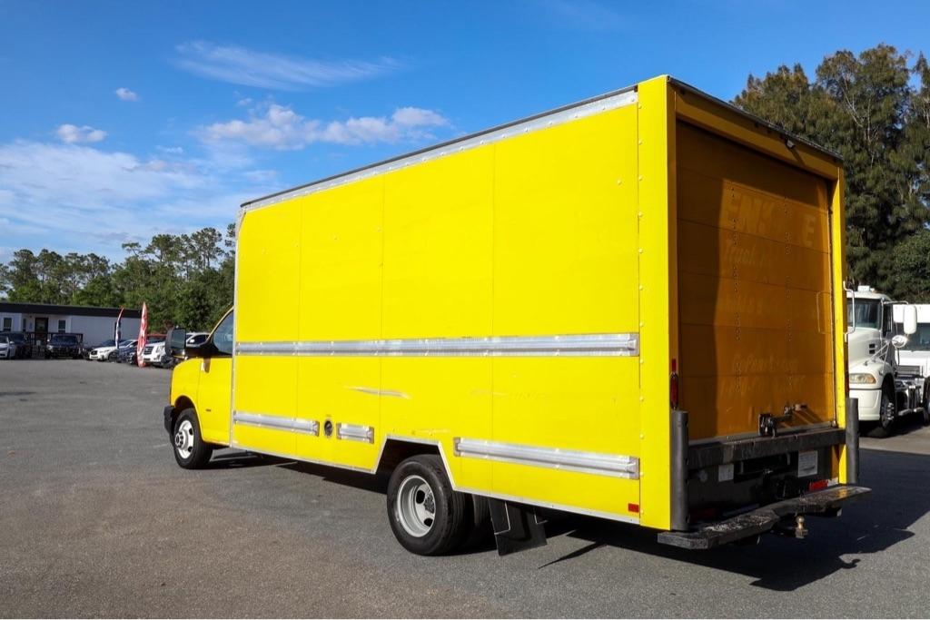 GMC Savana G3500 177 in. 2021