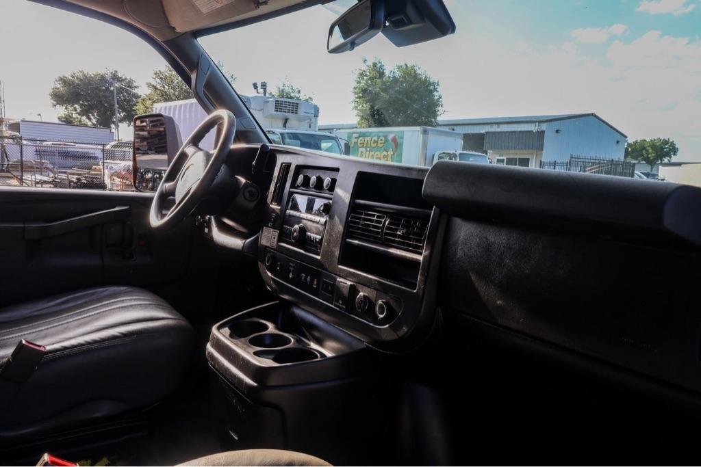 GMC Savana G3500 177 in. 2021