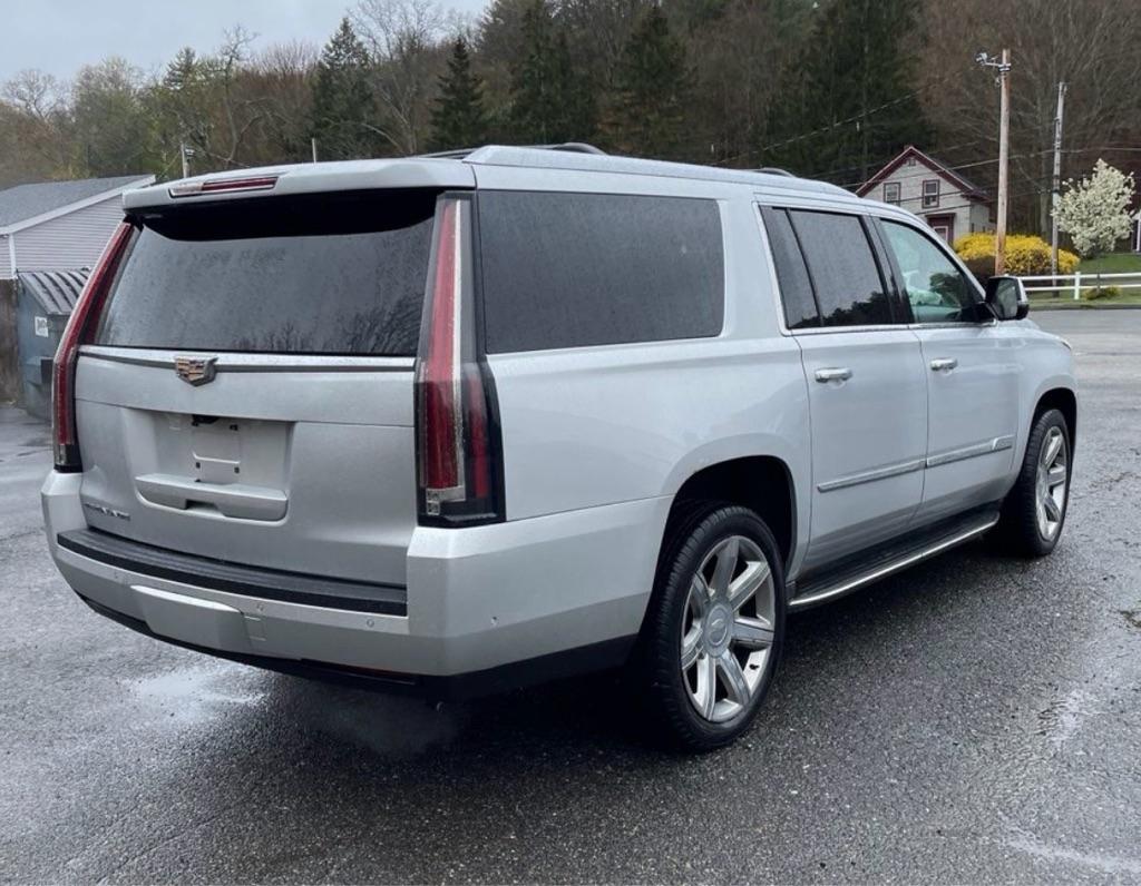 Cadillac Escalade ESV Luxury 4WD 2017