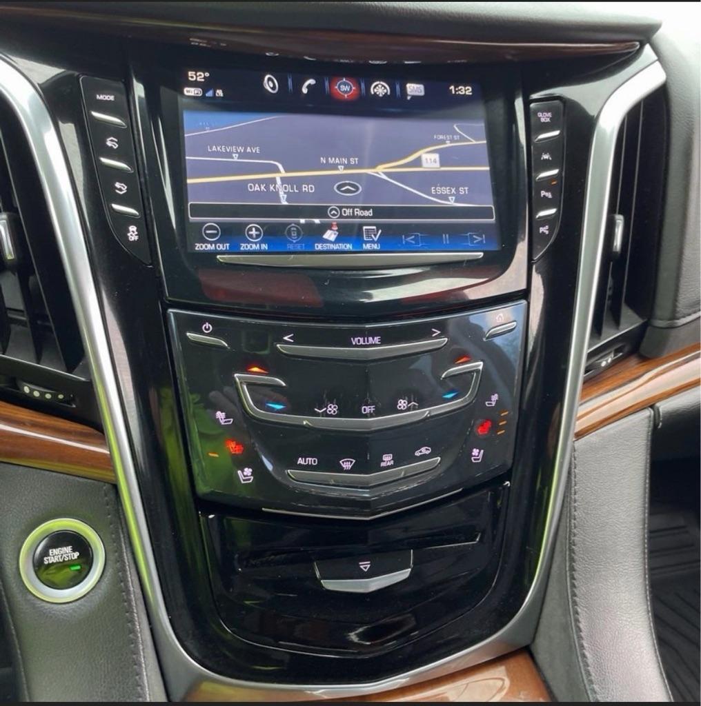 Cadillac Escalade ESV Luxury 4WD 2017