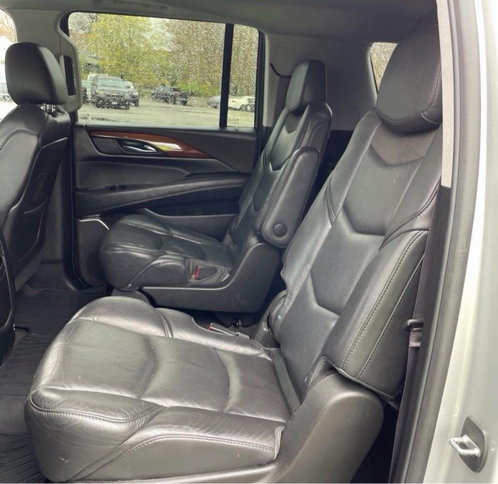 Cadillac Escalade ESV Luxury 4WD 2017
