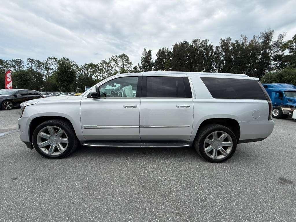 Cadillac Escalade ESV Luxury 4WD 2017