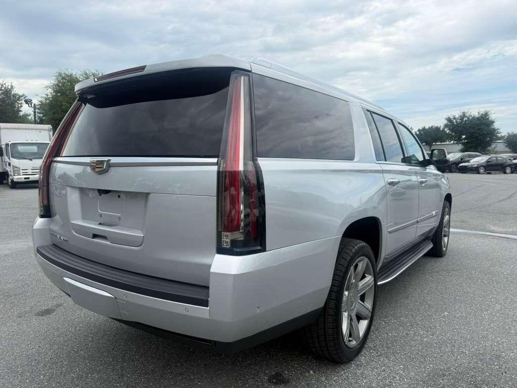 Cadillac Escalade ESV Luxury 4WD 2017