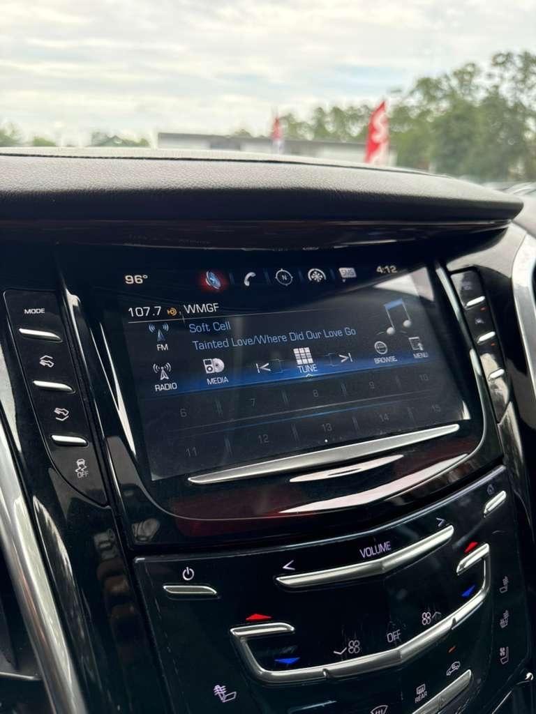 Cadillac Escalade ESV Luxury 4WD 2017