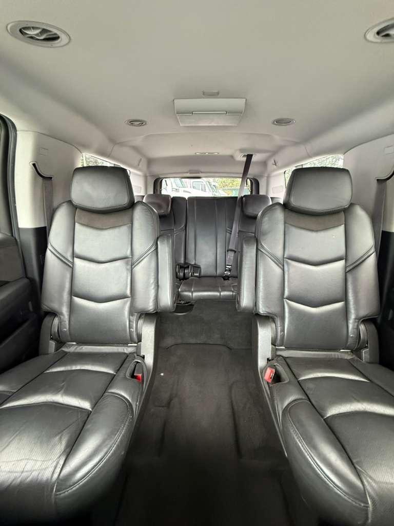 Cadillac Escalade ESV Luxury 4WD 2017
