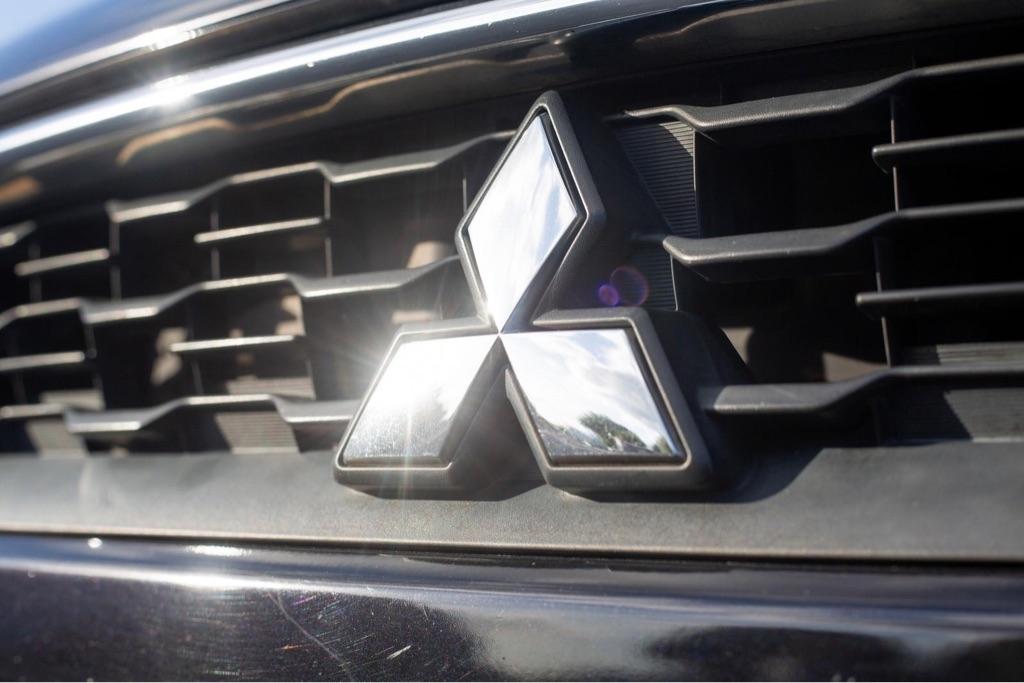 Mitsubishi Outlander Sport ES 2WD 2015