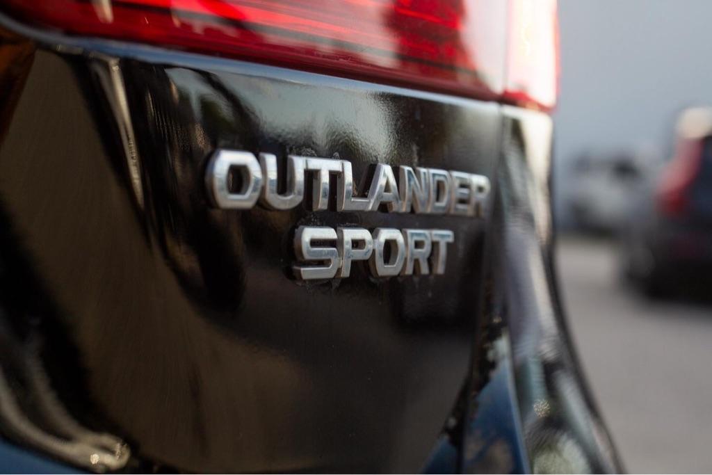 Mitsubishi Outlander Sport ES 2WD 2015