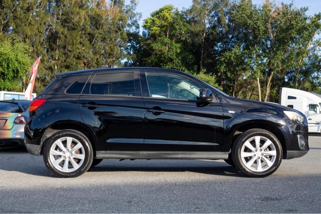Mitsubishi Outlander Sport ES 2WD 2015