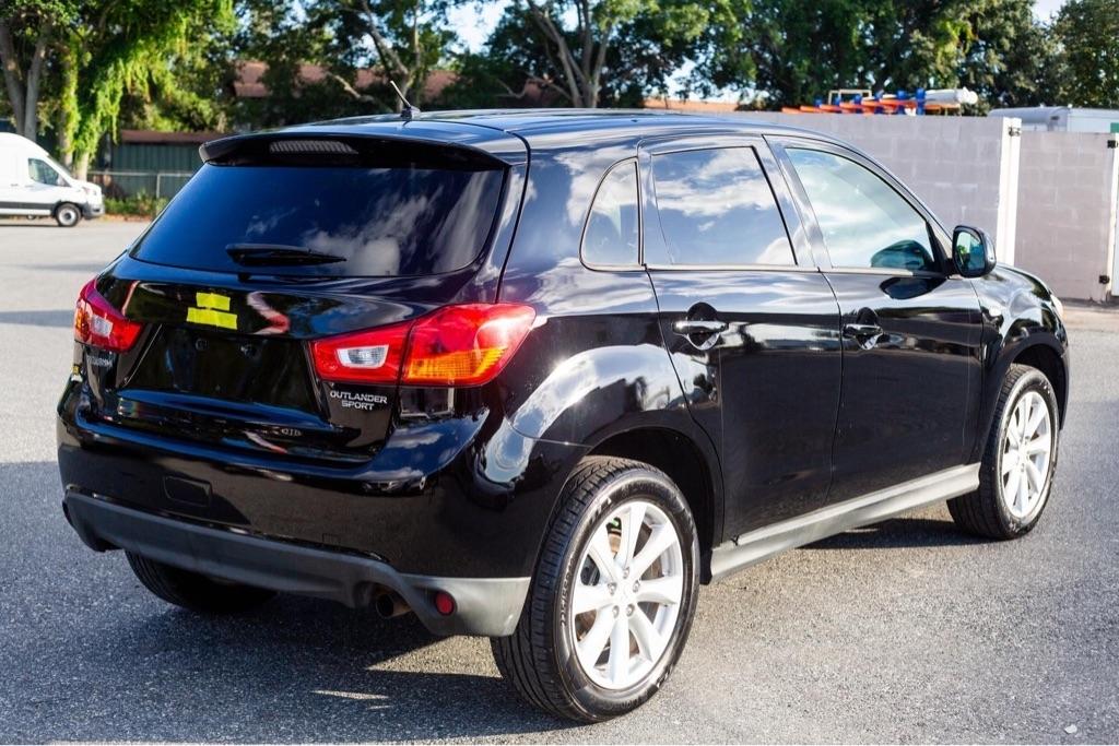 Mitsubishi Outlander Sport ES 2WD 2015
