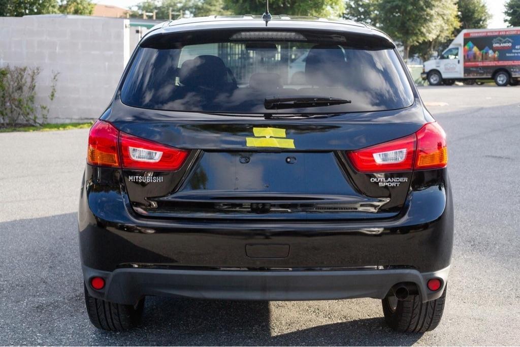 Mitsubishi Outlander Sport ES 2WD 2015
