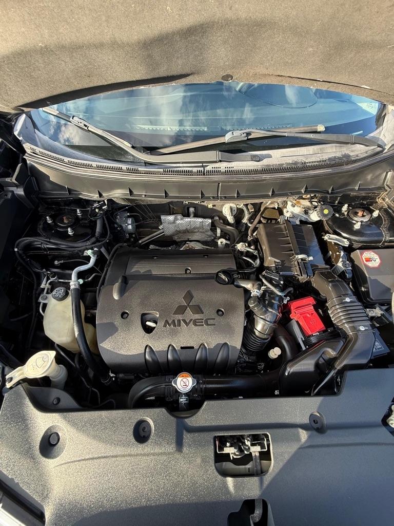 Mitsubishi Outlander Sport ES 2WD 2015