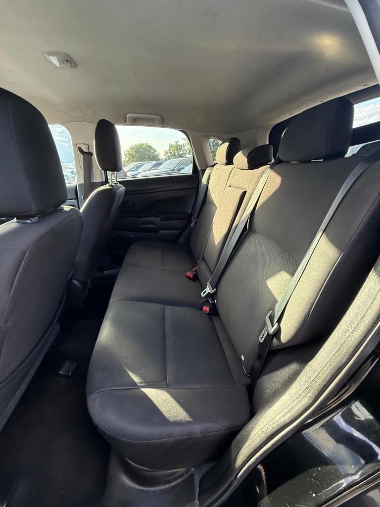 Mitsubishi Outlander Sport ES 2WD 2015