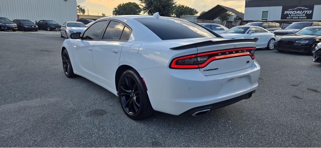 Dodge Charger SXT 2017
