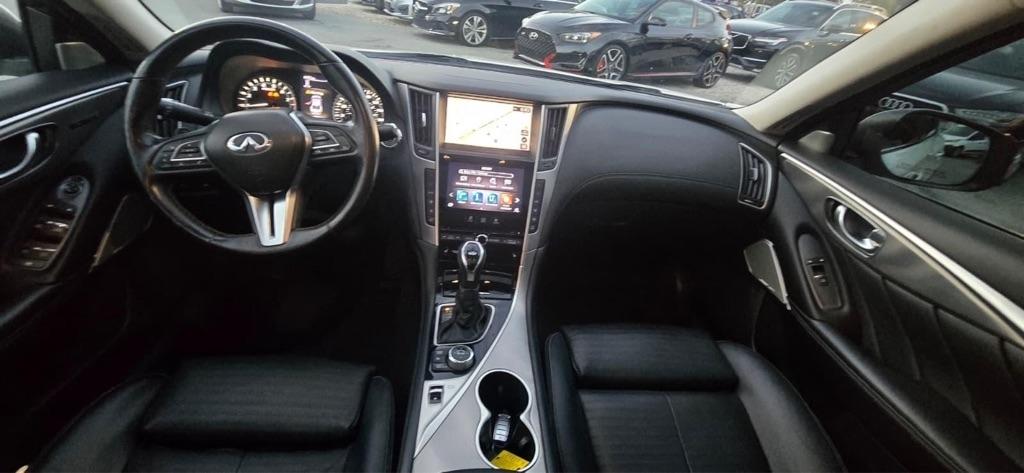 Infiniti Q50 3.0t LUXE 2020