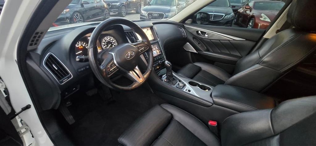 Infiniti Q50 3.0t LUXE 2020