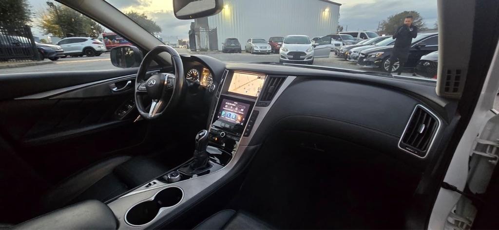 Infiniti Q50 3.0t LUXE 2020