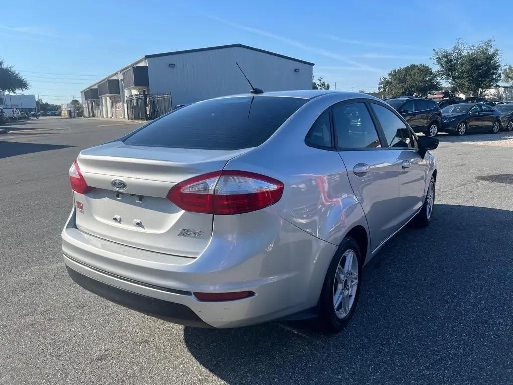 Ford Fiesta SE Hatchback 2018
