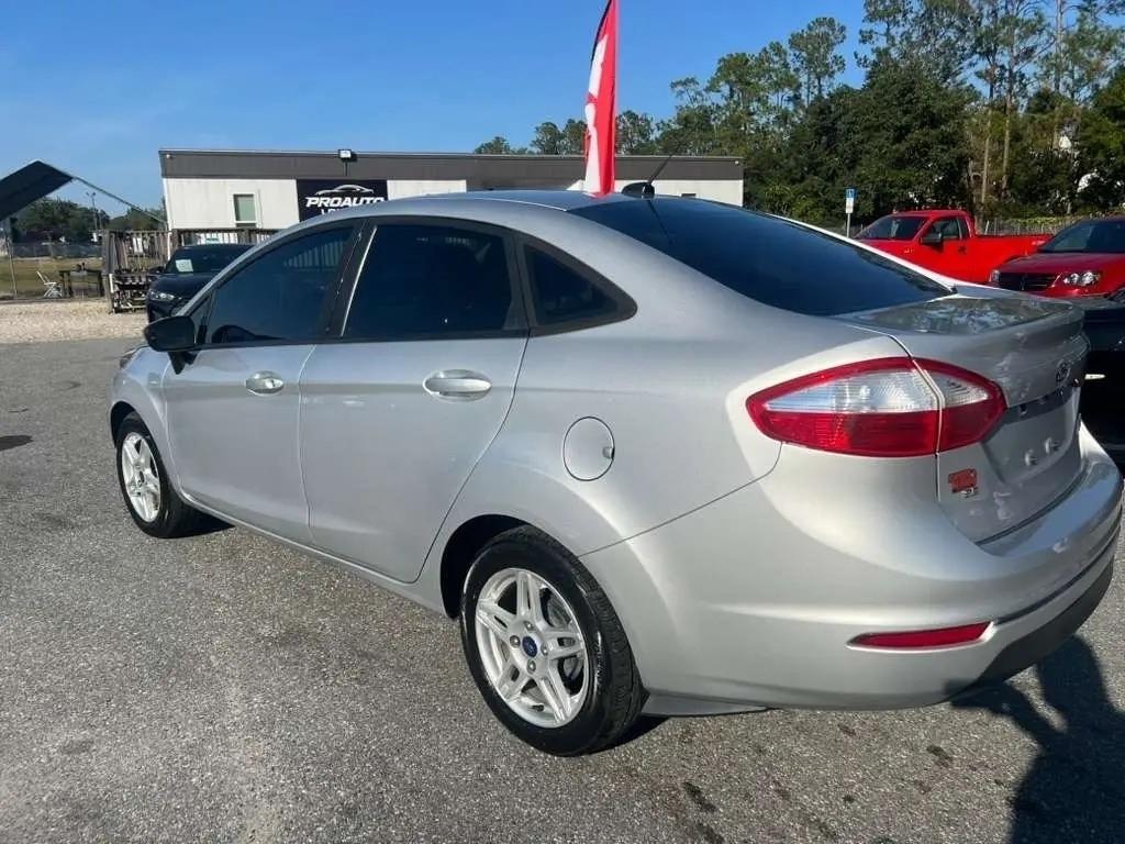 Ford Fiesta SE Hatchback 2018