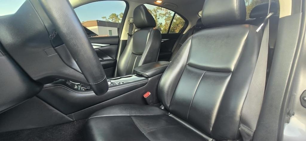 Infiniti Q50 3.0t LUXE 2021