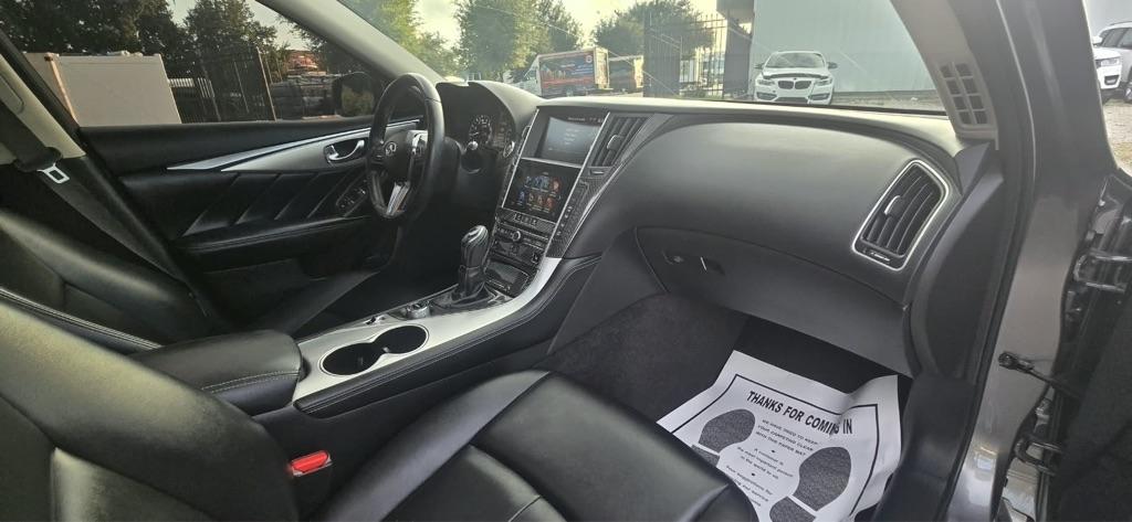 Infiniti Q50 3.0t LUXE 2021
