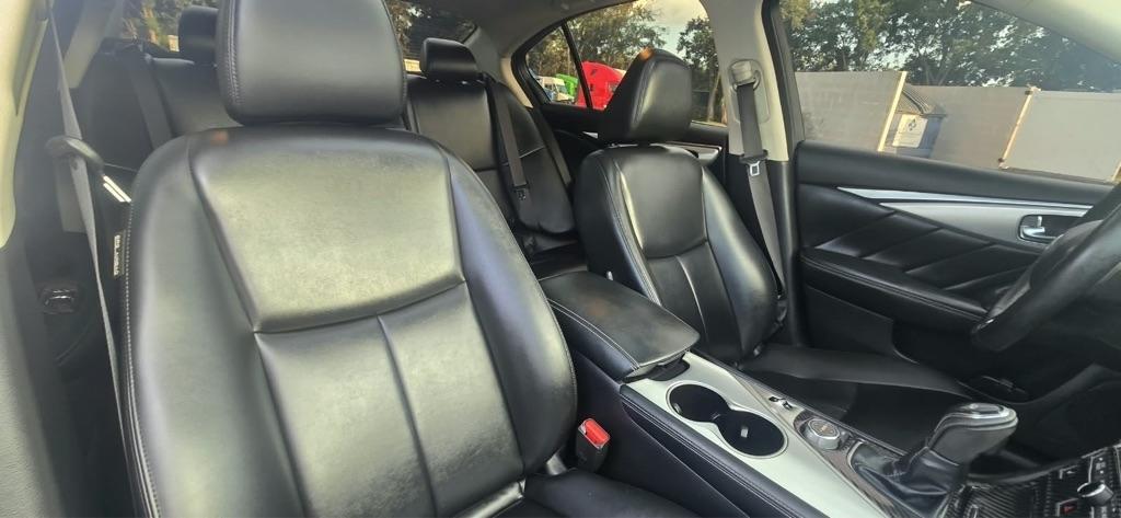 Infiniti Q50 3.0t LUXE 2021